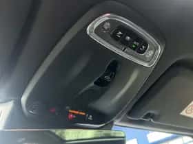 Volvo XC60 (2017) thumbnail 25