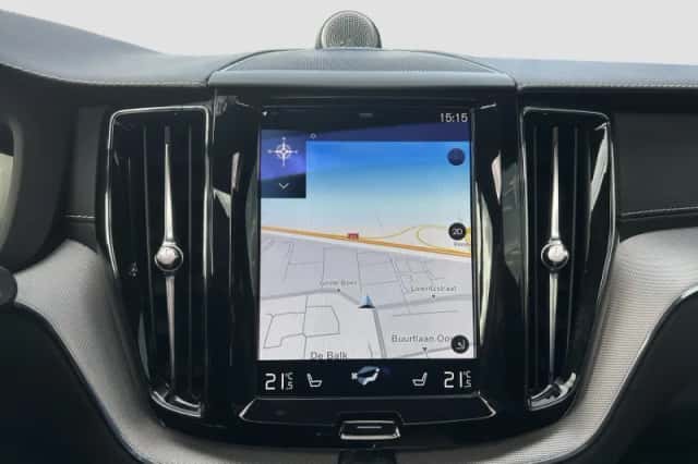 Volvo XC60 (2017) thumbnail 27