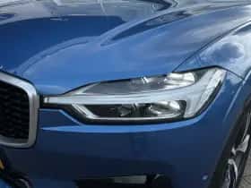 Volvo XC60 (2017) thumbnail 38