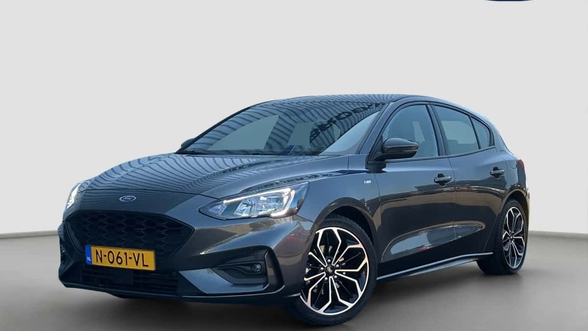 Ford Focus (2022) — foto 1