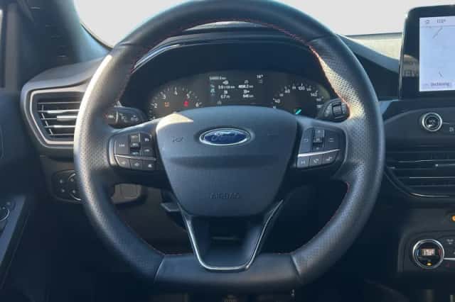 Ford Focus (2022) thumbnail 11