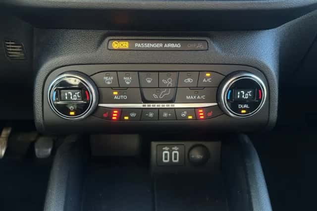 Ford Focus (2022) thumbnail 25