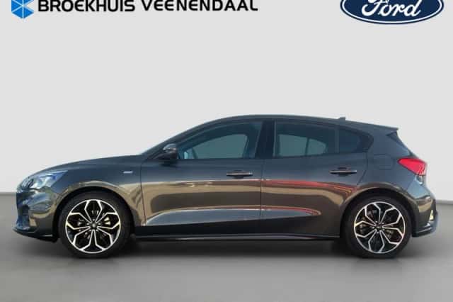 Ford Focus (2022) thumbnail 6