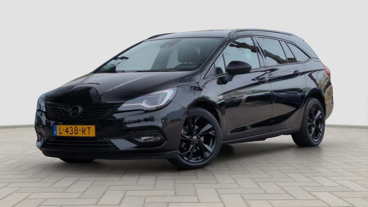 Opel Astra (2021) — foto 1