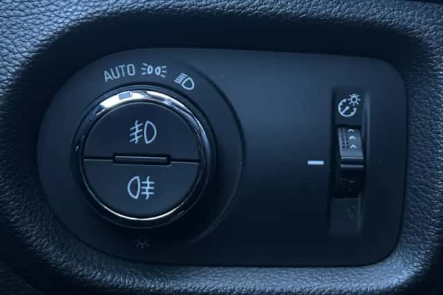 Opel Astra (2021) thumbnail 18