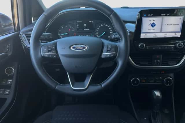 Ford Fiesta (2021) thumbnail 2