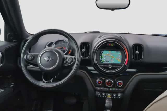 MINI Countryman (2019) thumbnail 2