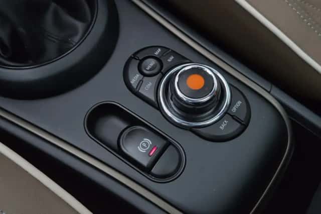 MINI Countryman (2019) thumbnail 24