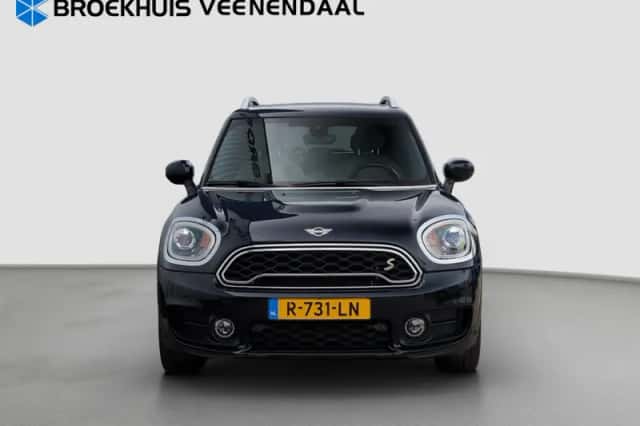 MINI Countryman (2019) thumbnail 4