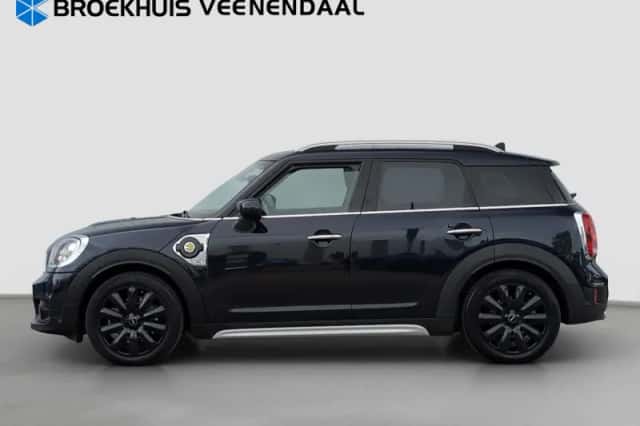 MINI Countryman (2019) thumbnail 5