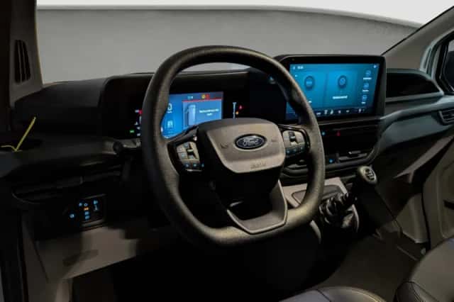 Ford Transit Custom (2024) thumbnail 2