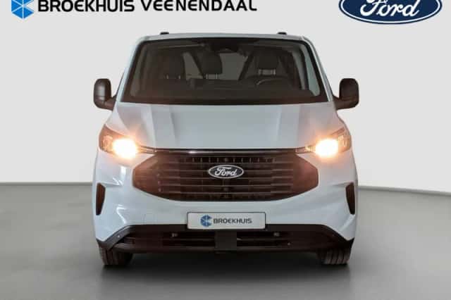 Ford Transit Custom (2024) thumbnail 4