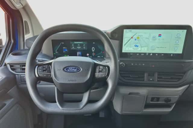 Ford E-Transit Custom (2026) thumbnail 2