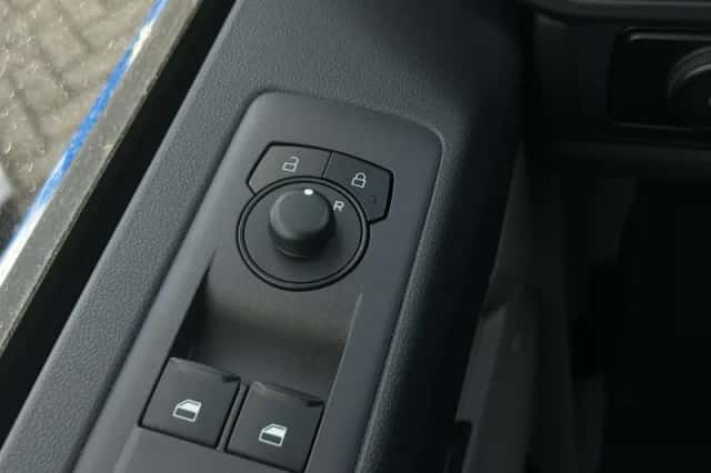 Ford E-Transit Custom (2026) thumbnail 17