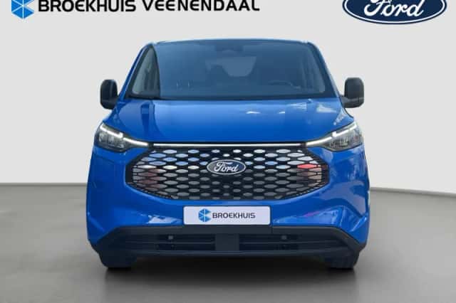 Ford E-Transit Custom (2026) thumbnail 4