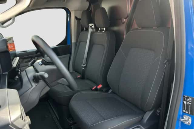 Ford E-Transit Custom (2026) thumbnail 8