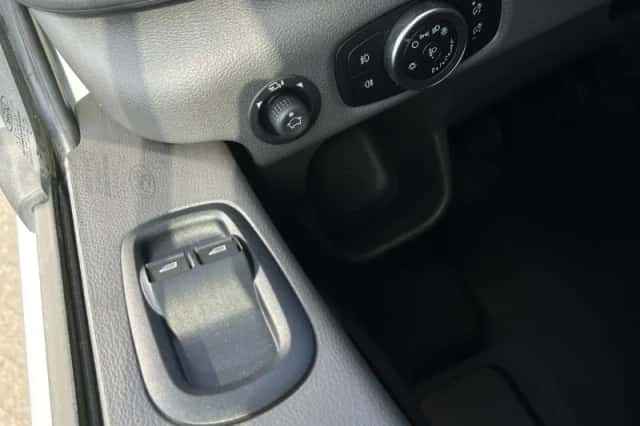 Ford Transit (2024) thumbnail 18