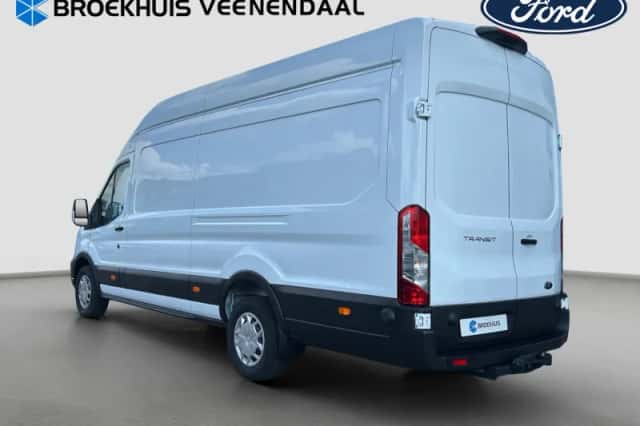 Ford Transit (2024) thumbnail 3