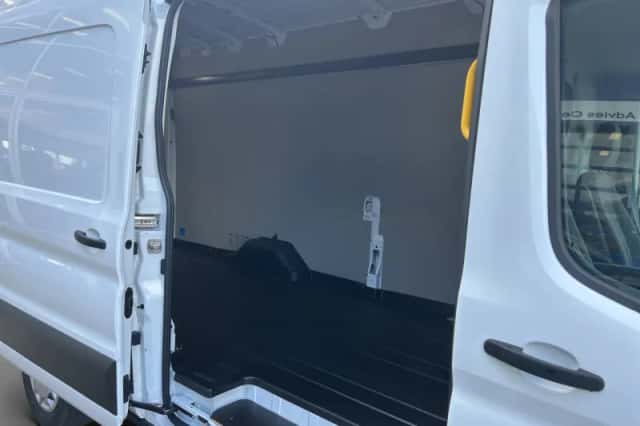 Ford Transit (2024) thumbnail 32