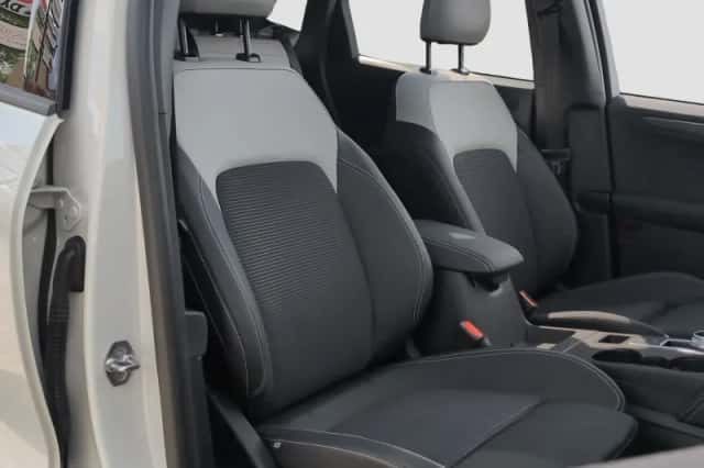 Ford Kuga (2026) thumbnail 12