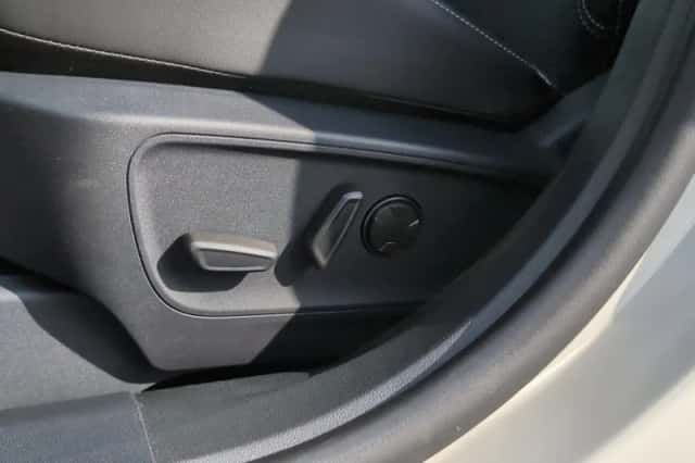 Ford Kuga (2026) thumbnail 10