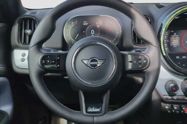 MINI Countryman (2023) thumbnail 13