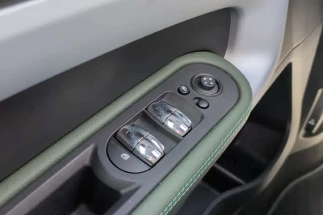 MINI Countryman (2023) thumbnail 21