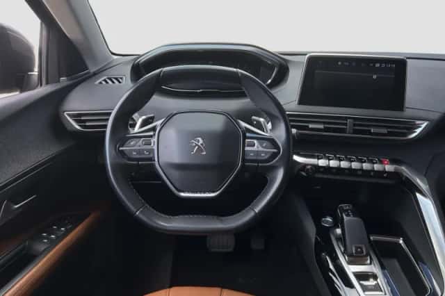 Peugeot 5008 (2019) thumbnail 2