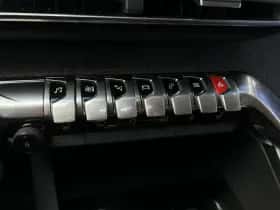 Peugeot 5008 (2019) thumbnail 26