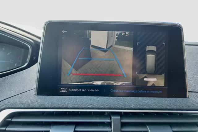 Peugeot 5008 (2019) thumbnail 29