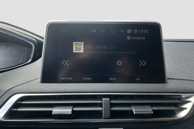 Peugeot 5008 (2019) thumbnail 30