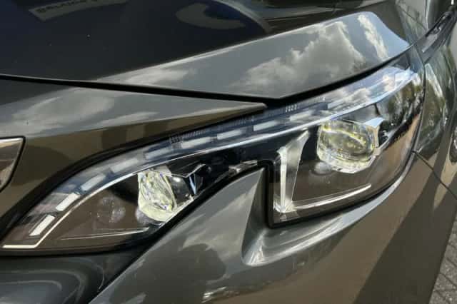 Peugeot 5008 (2019) thumbnail 35