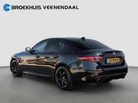 Alfa Romeo Giulia (2019) thumbnail 3