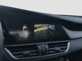 Alfa Romeo Giulia (2019) thumbnail 32