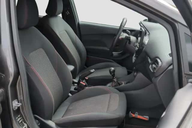 Ford Fiesta (2021) thumbnail 9