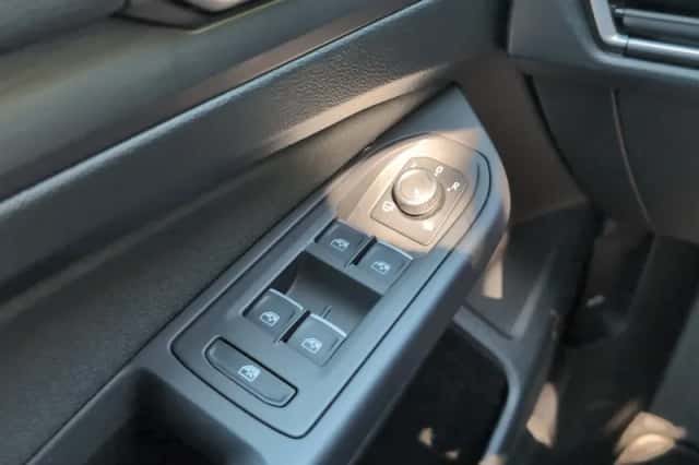 Volkswagen Golf (2020) thumbnail 21