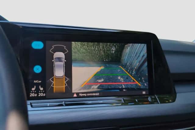 Volkswagen Golf (2020) thumbnail 32