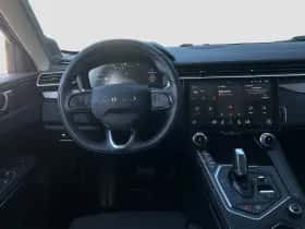 Lynk & Co 01 (2023) thumbnail 2