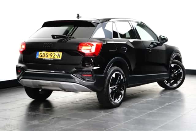 Audi Q2 (2023) thumbnail 4