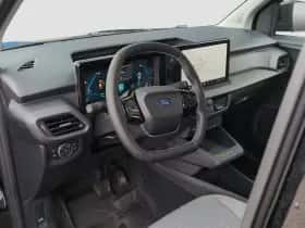 Ford E-Transit Courier (2026) thumbnail 2