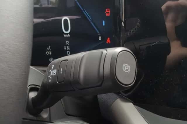 Ford E-Transit Courier (2026) thumbnail 15
