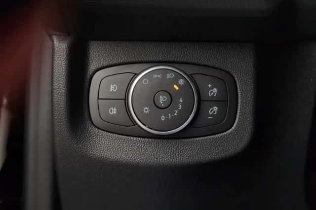 Ford E-Transit Courier (2026) thumbnail 17