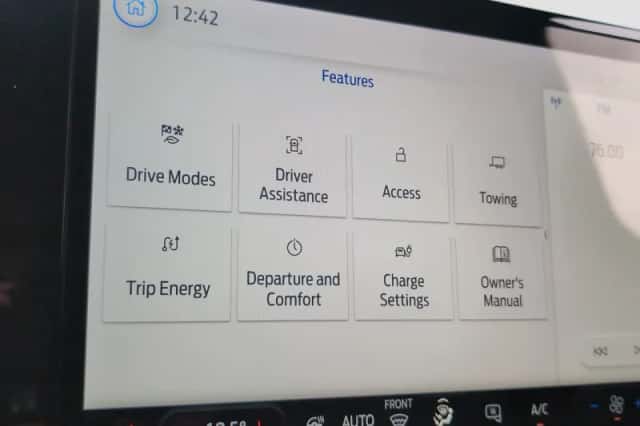 Ford E-Transit Courier (2026) thumbnail 27