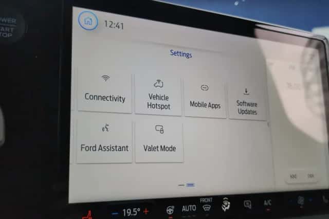 Ford E-Transit Courier (2026) thumbnail 28