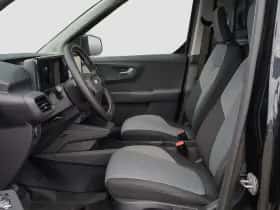 Ford E-Transit Courier (2026) thumbnail 8