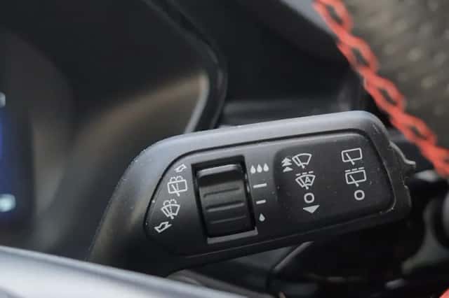 Ford Kuga (2020) thumbnail 17
