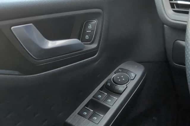 Ford Kuga (2020) thumbnail 18