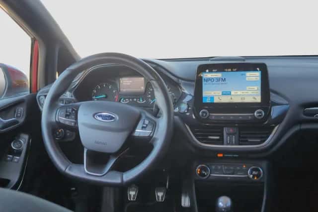 Ford Fiesta (2018) thumbnail 2