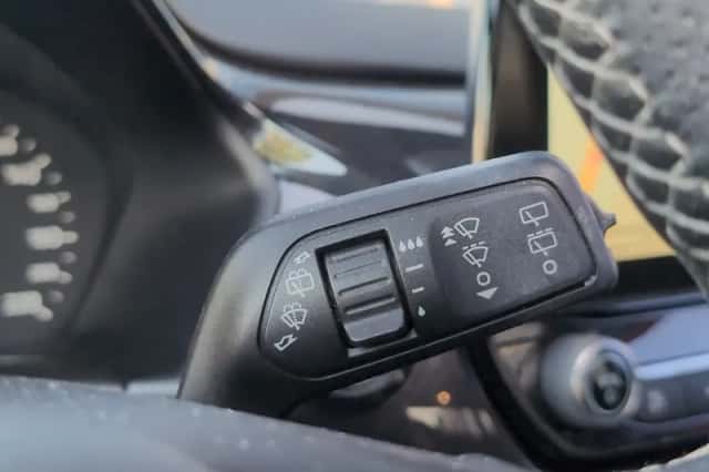 Ford Fiesta (2018) thumbnail 17