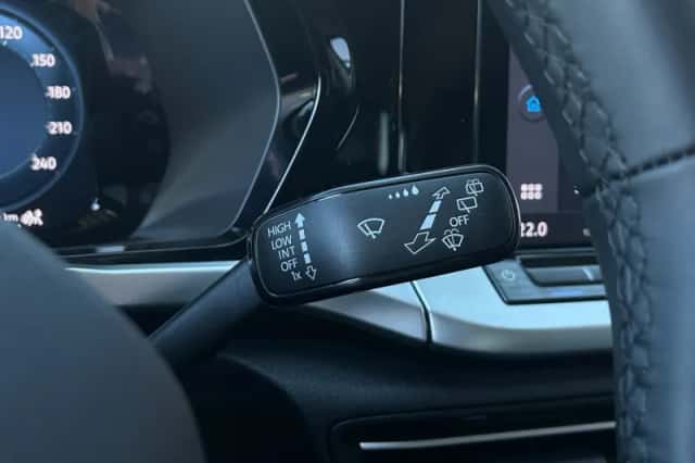 Ford Grand Tourneo Connect (2025) thumbnail 18